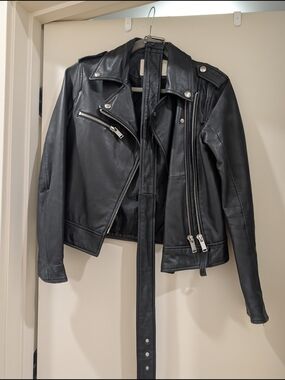 Zara Classic Black 100% Leather Jacket - Women's